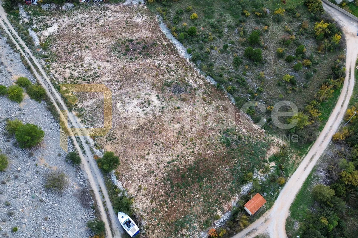 građevinsko zemljište stambene namjene na mirnoj lokaciji - bilice - slika 7