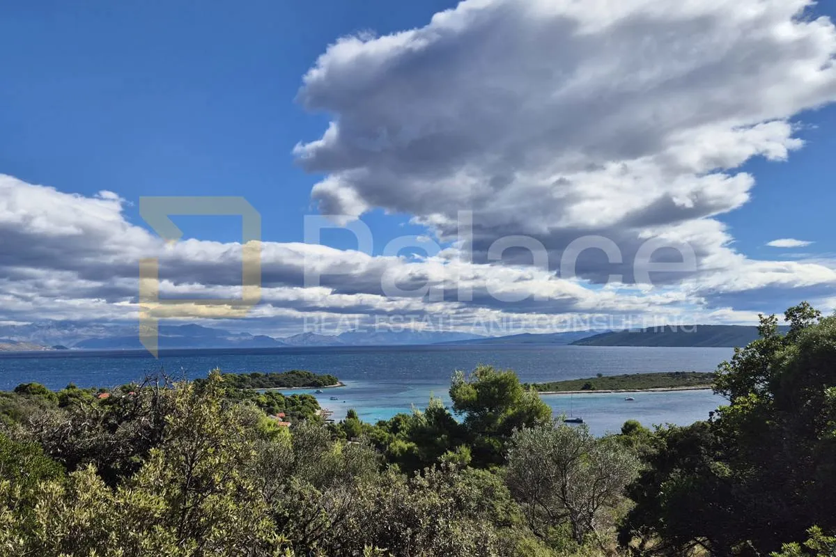 DRVENIK VELI – Građevinsko zemljište na odličnoj lokaciji - Drvenik Veliki, Trogir