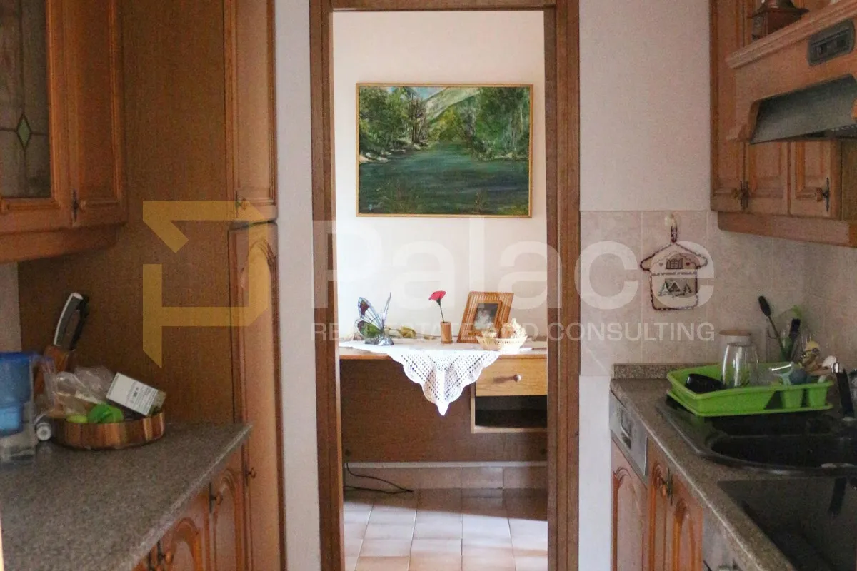 trosoban stan s pogledom na more, 95m2 + 31m2 terasa, dugi rat - slika 6