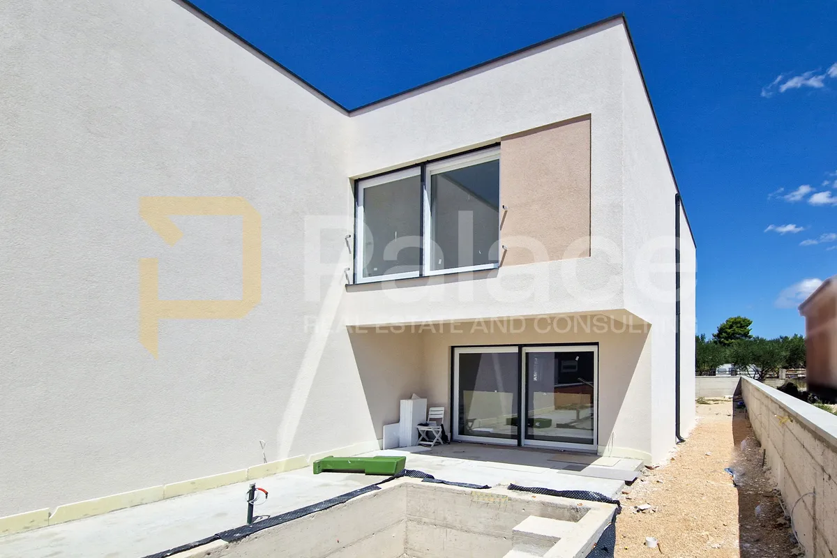 novogradnja, dvoetažni stan 2 (kuća) s bazenom, pirovac, 97 m2 - slika 11