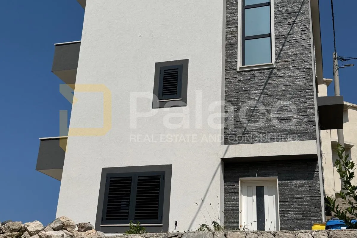 stanići, omiš: obnovljena kuća s pogledom na more, 200 m od plaže - slika 5