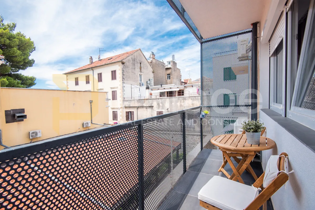 moderno uređena kuća s apartmanima u centru šibenika, 120 m2 - slika 17