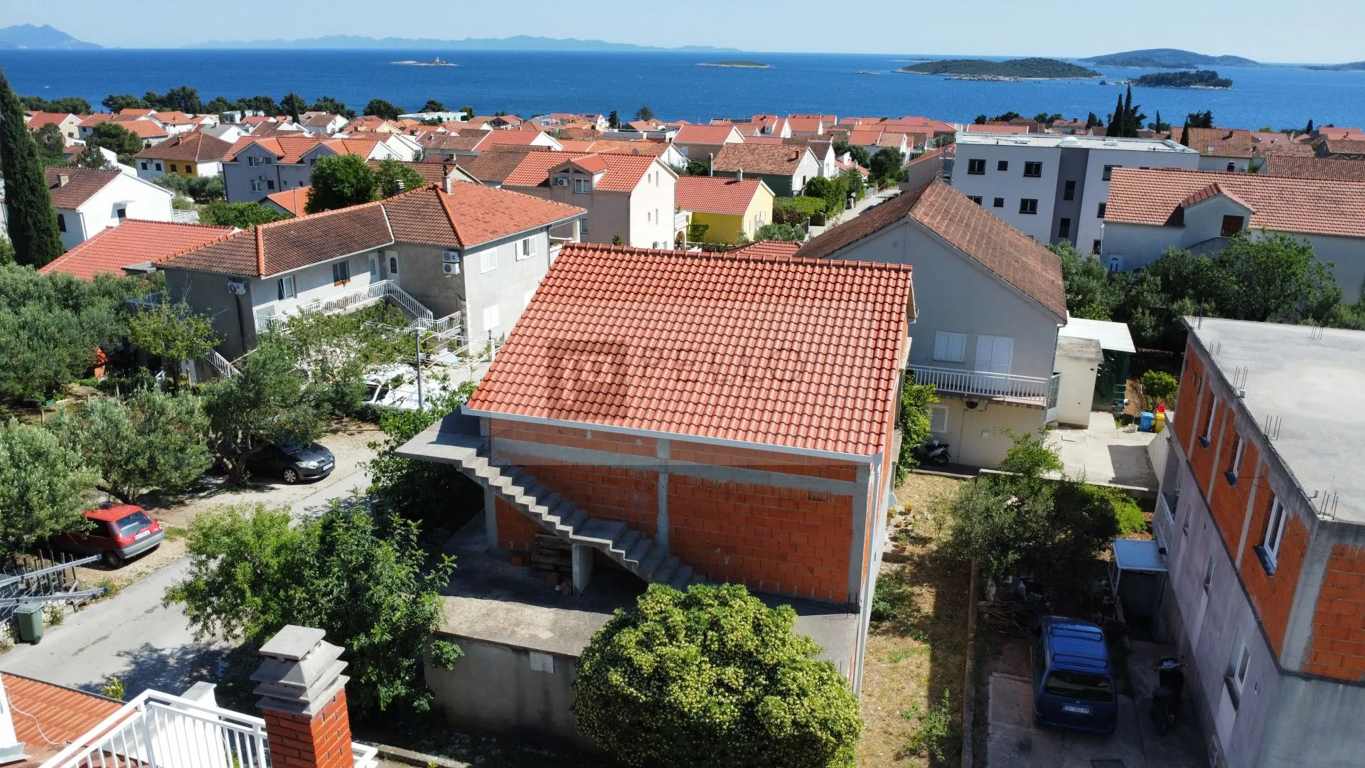 orebić kuća 235 m2 -500 m od mora - 3 etaže - slika 2