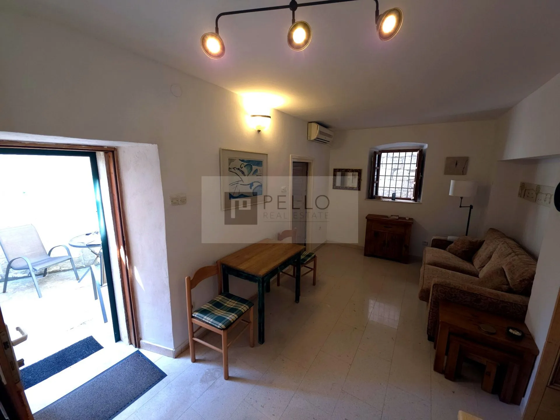 kameni apartman u staroj dalmatinskoj uličici, samo 30 m od mora – orebić - slika 22