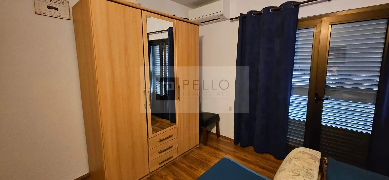 prostran stan s vrtom i garažom + 340 m² građevinskog zemljišta – centar orebića - slika 7
