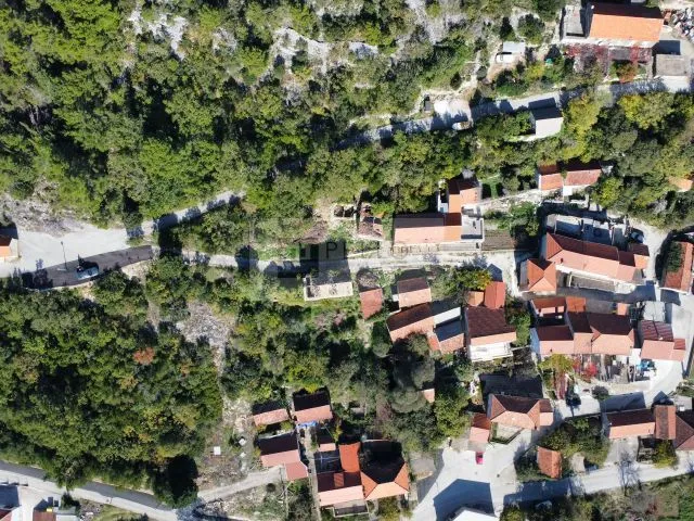 jedinstvena prilika: 39.397 m² zemljišta + 4 kuće za obnovu na pelješcu - slika 5