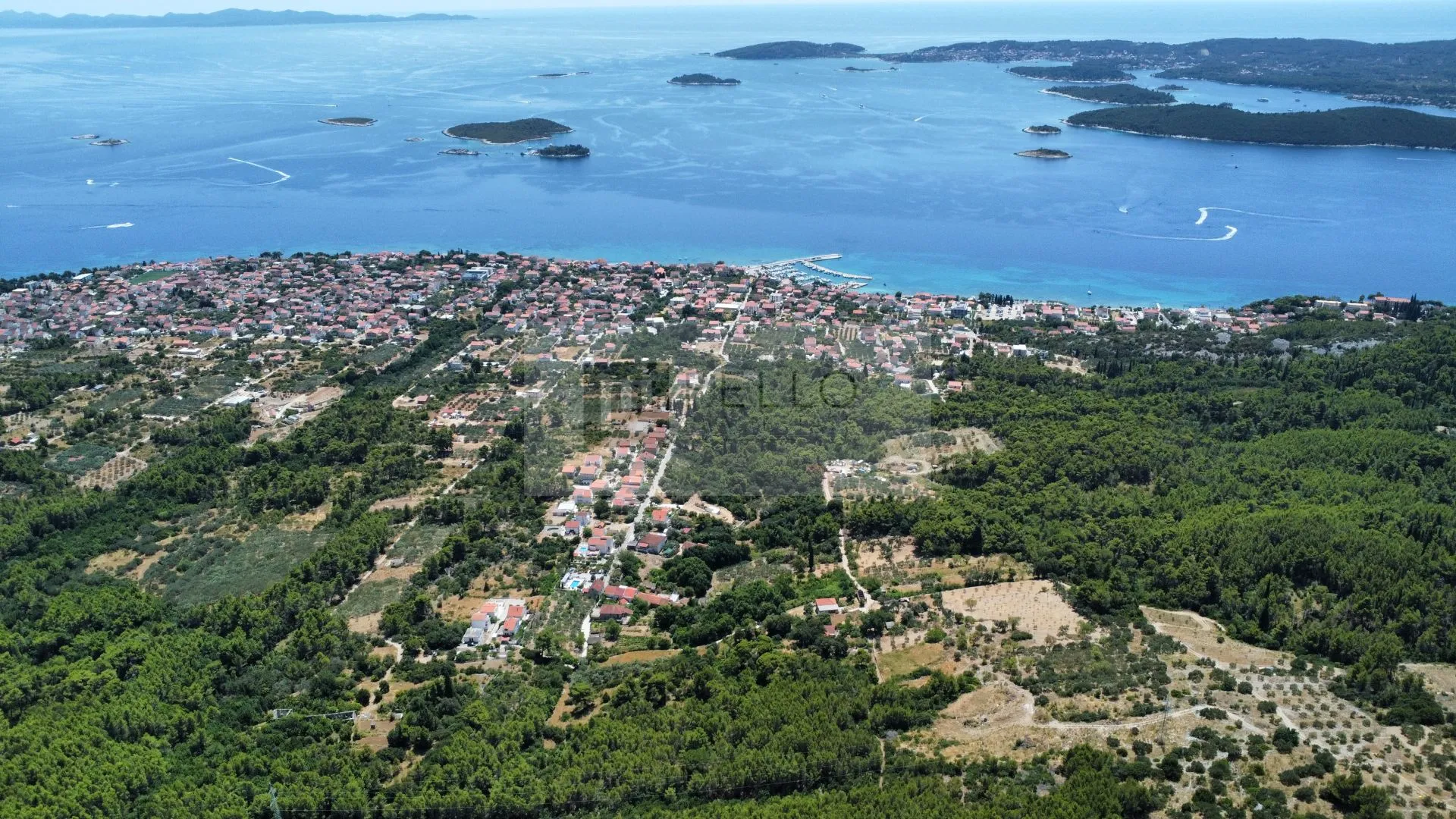 Kapetansko imanje u Orebiću(Građevinsko zemljište + 2 kuće)