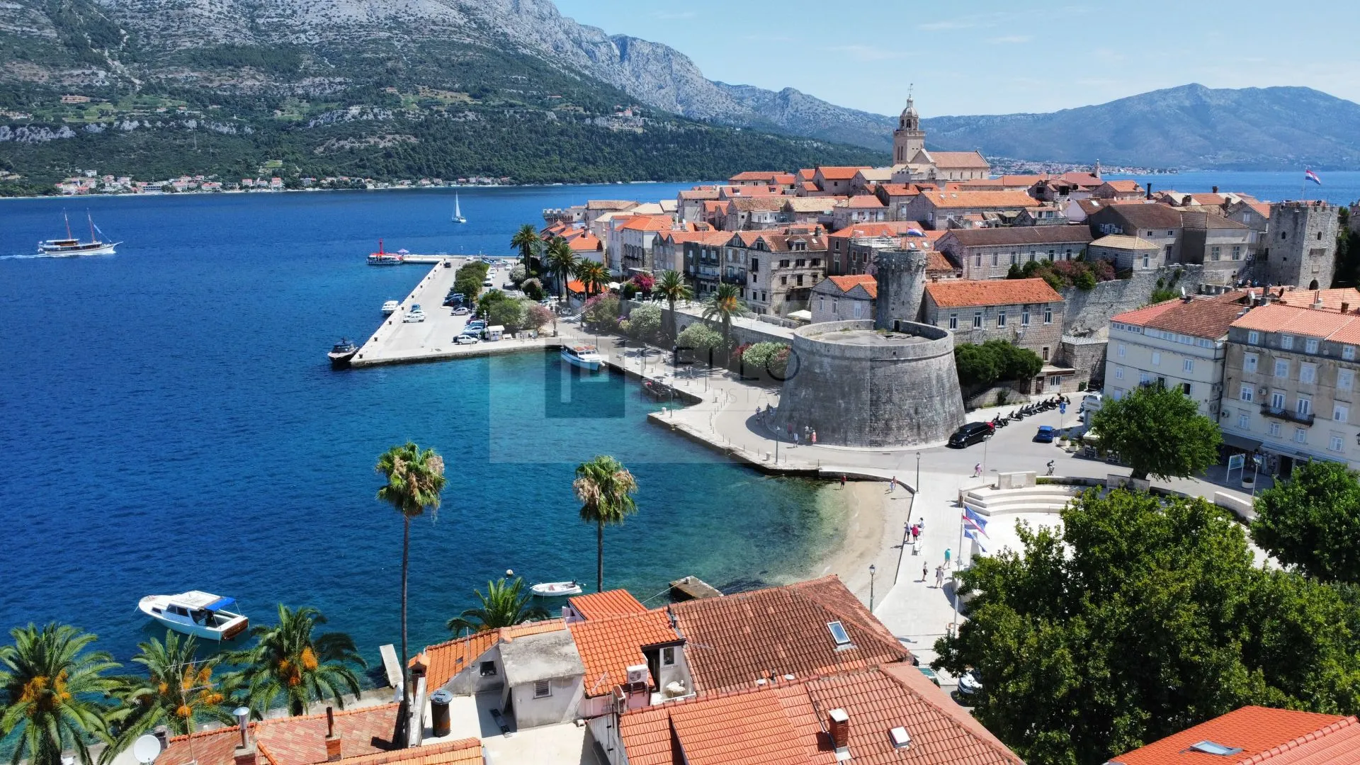 Autentična kamena kuća stara 250 godina – potpuno renovirana, prvi red do mora, centar Korčule - Korčula