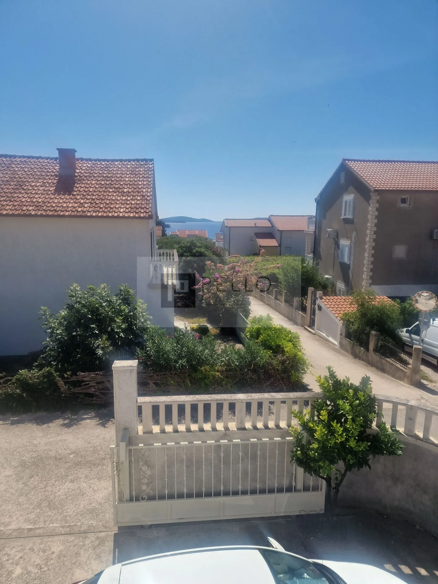 apartmanska kuća s kamenom fasadom - slika 20