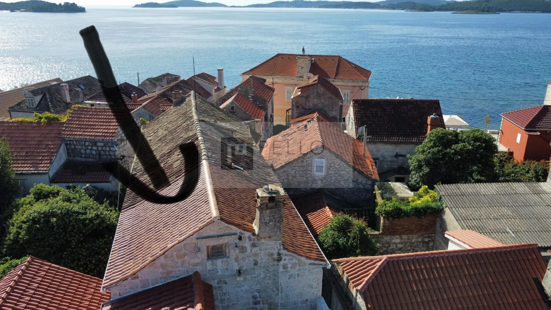 Kamena kuća(u nizu kuća) u centru Orebića(50 m od mora)