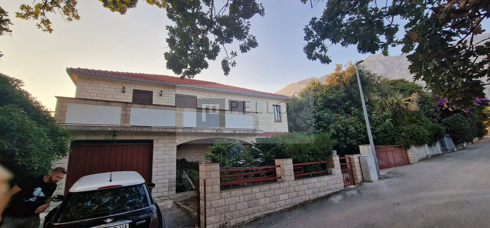 vikendica s okućnicom i građevinskim zemljištem 340m2 - slika 26