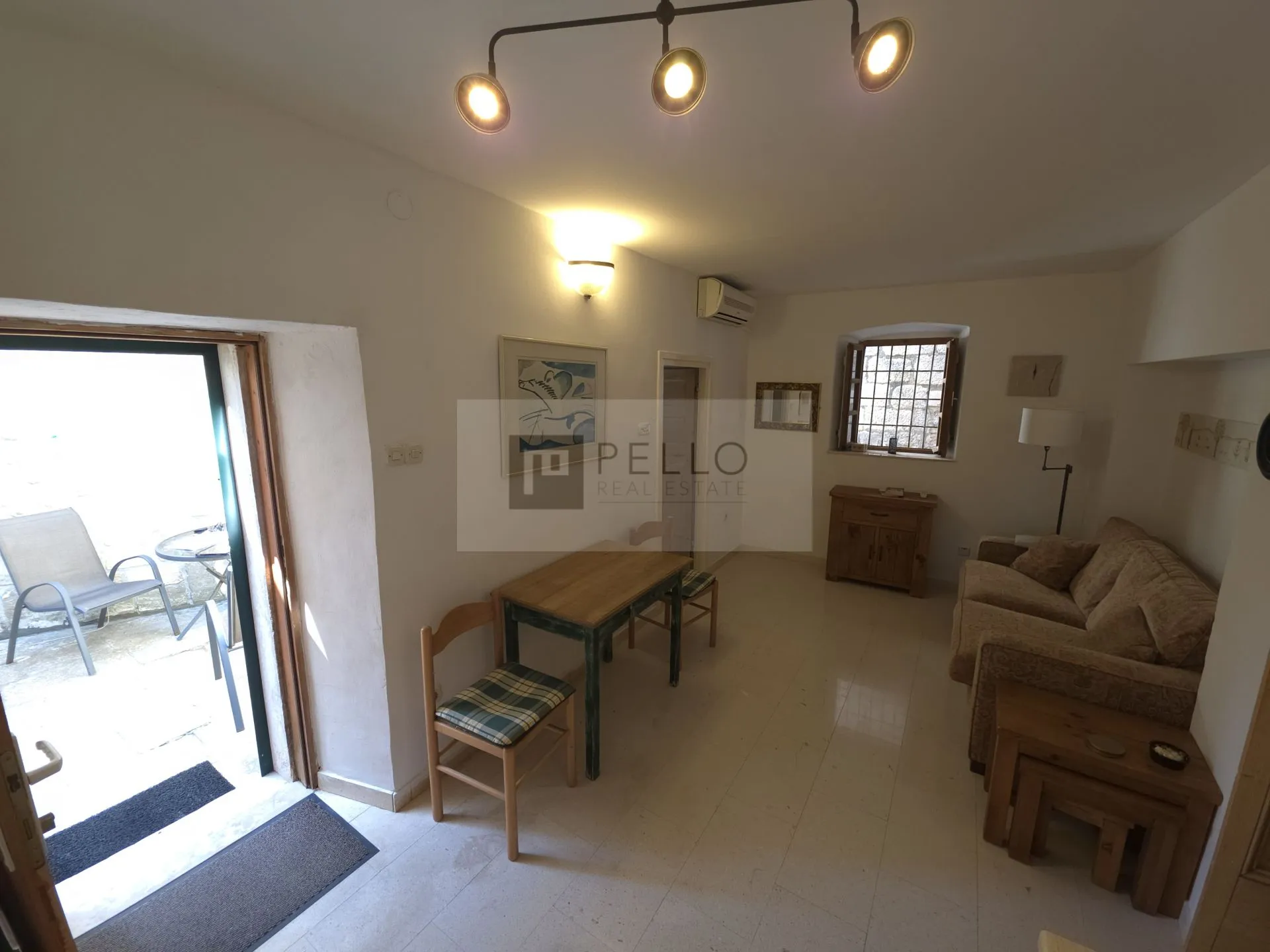 kameni apartman u staroj dalmatinskoj uličici, samo 30 m od mora – orebić - slika 10