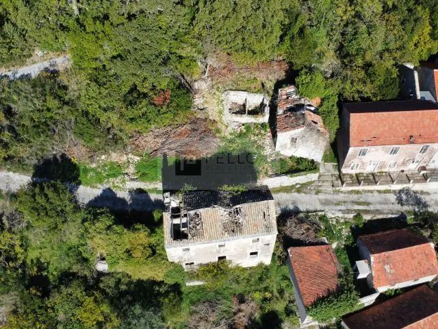jedinstvena prilika: 39.397 m² zemljišta + 4 kuće za obnovu na pelješcu - slika 7