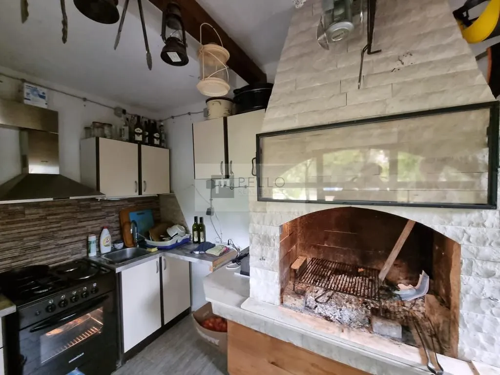 vikendica s okućnicom i građevinskim zemljištem 340m2 - slika 38