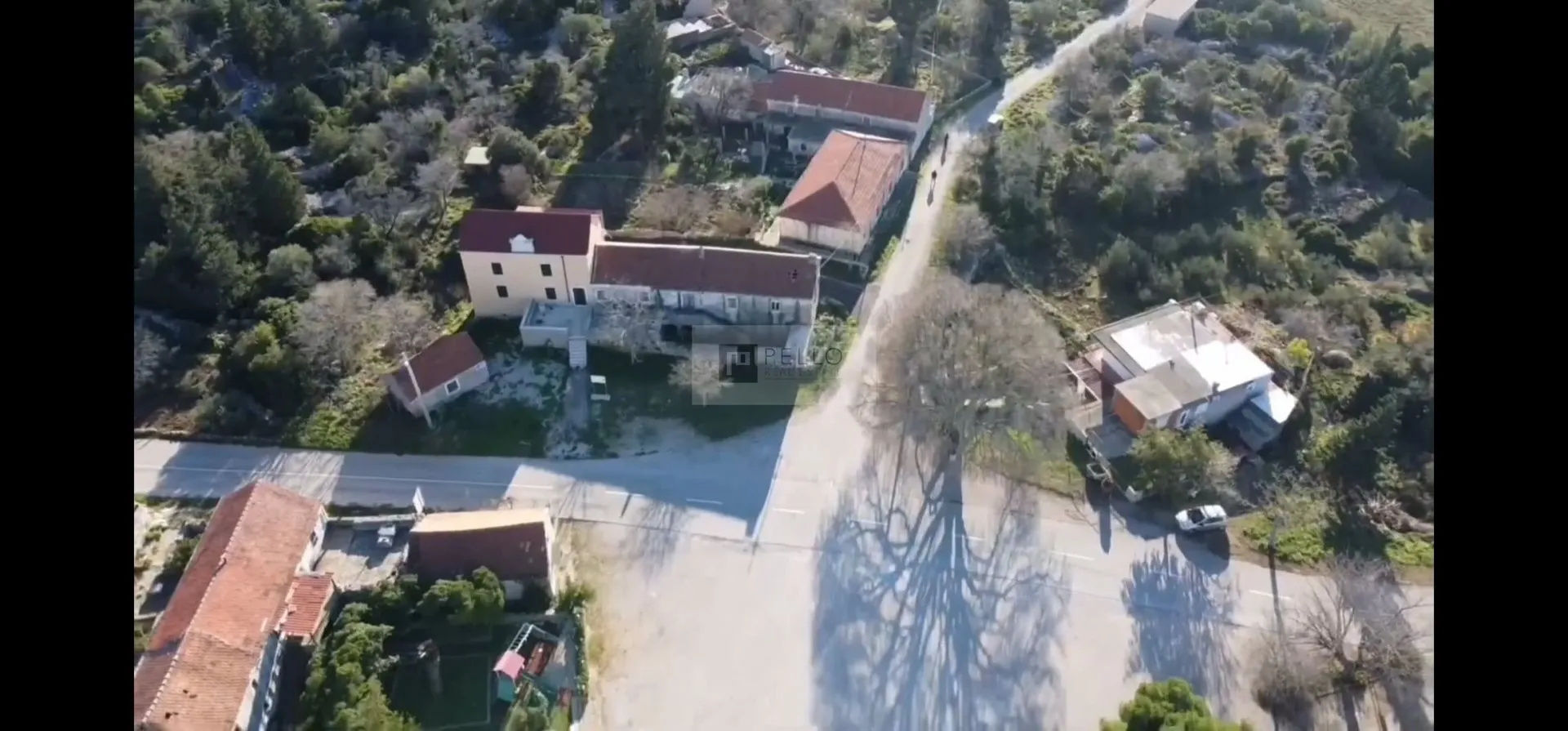 kuća s imanjem u mirnom selu bogomolje na hvaru - slika 3