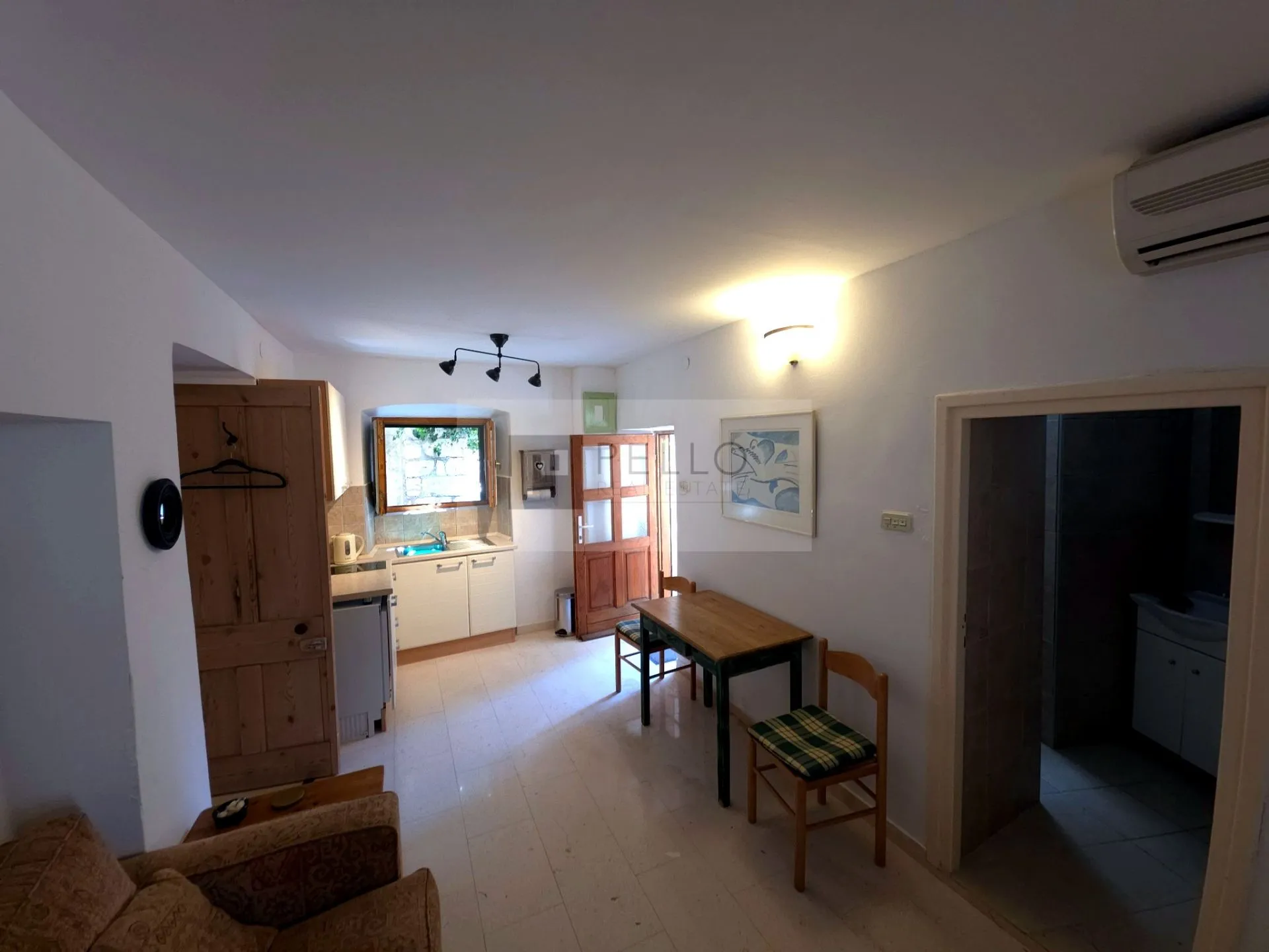 kameni apartman u staroj dalmatinskoj uličici, samo 30 m od mora – orebić - slika 23