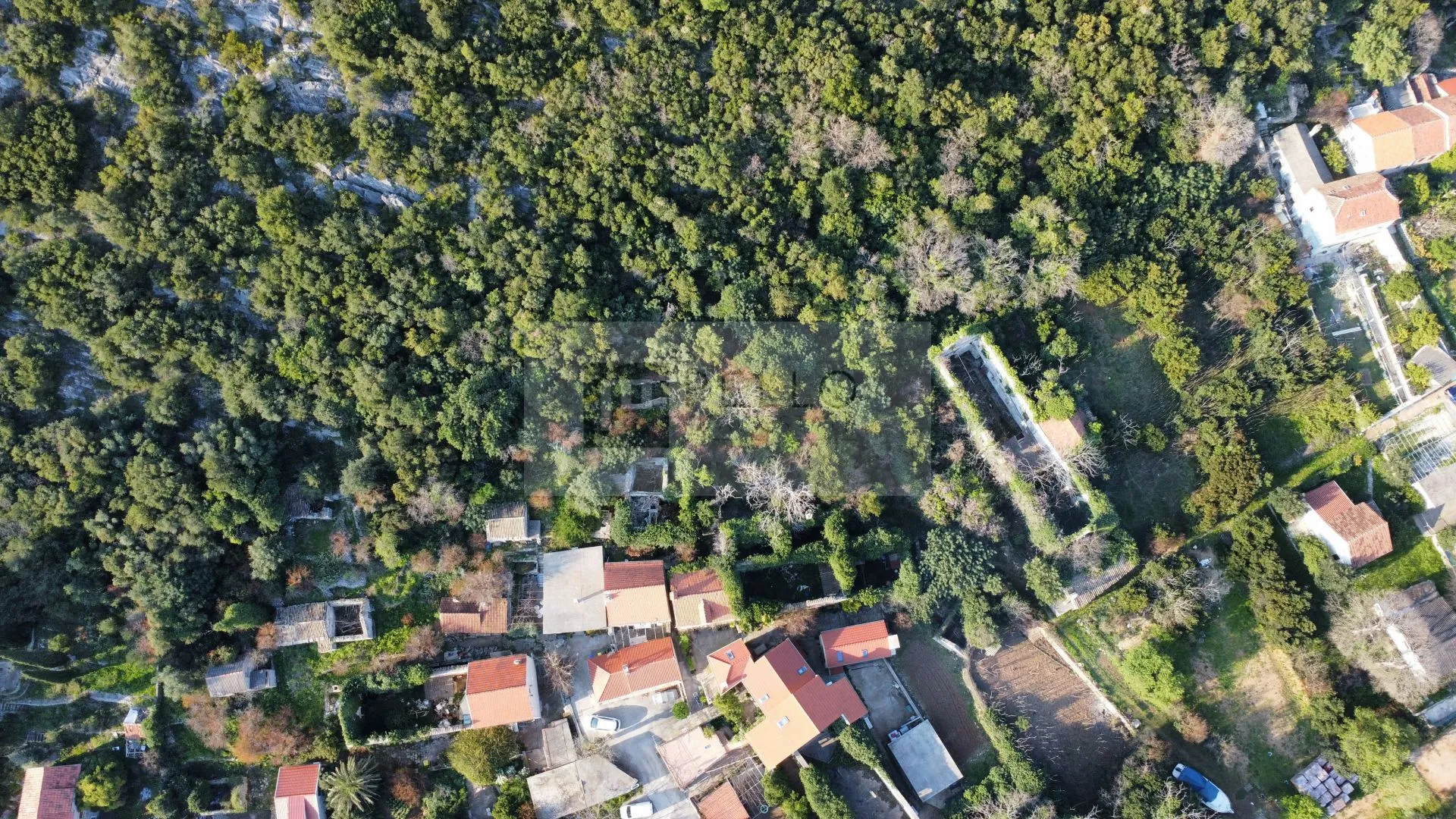 kamena kuća za rekonstrukciju s okućnicom – pelješac, stanković - slika 3