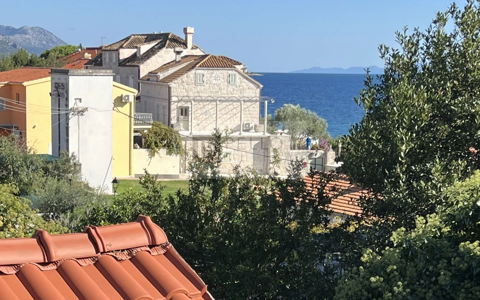 kamena kuća(u nizu kuća) u centru orebića(50 m od mora) - slika 15