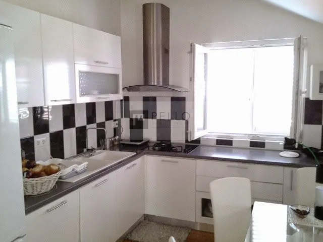 apartmanska kuća s kamenom fasadom - slika 7