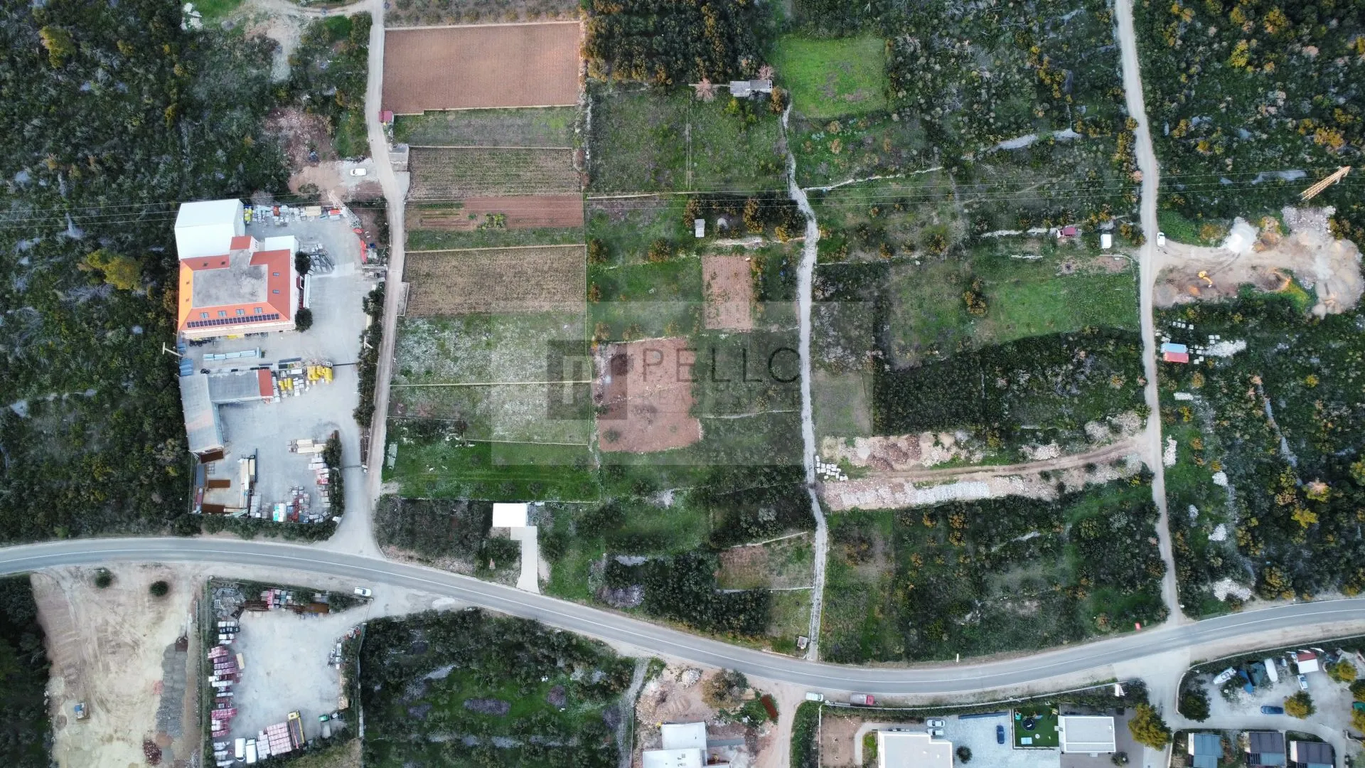 građ.zemljište poslovna namjena 1829 m2 - slika 3
