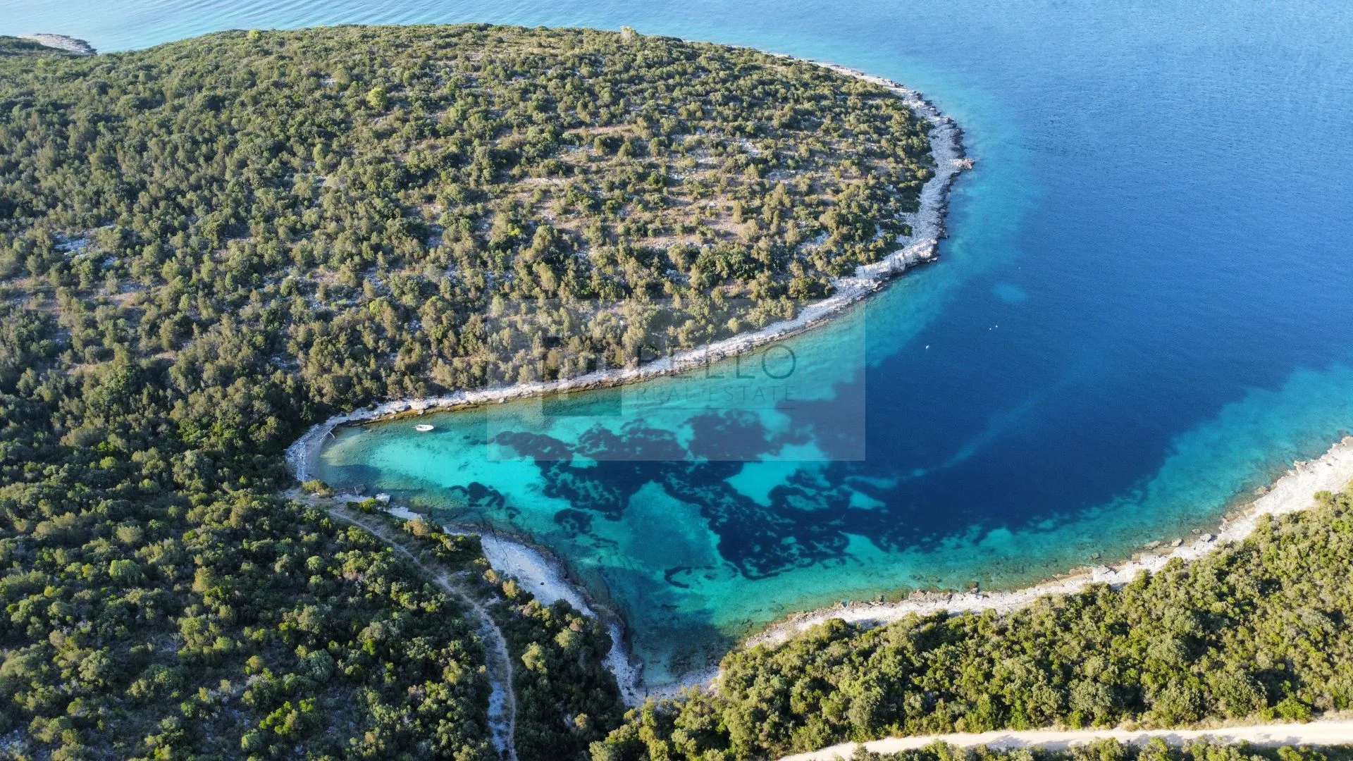Rijetko imanje u prvom redu do mora na Pelješcu – više od 3 ha s pogledom na Hvar - Lovište, Orebić