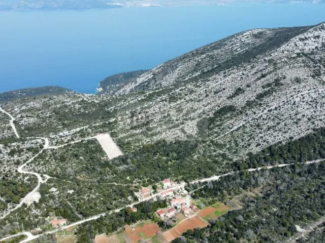 jedinstvena prilika: 39.397 m² zemljišta + 4 kuće za obnovu na pelješcu - slika 3