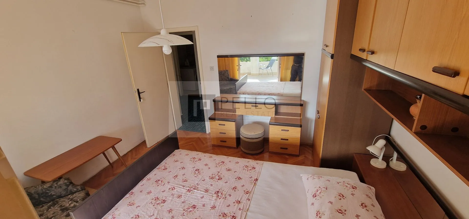 trosobni stan 156,69 m² s pogledom na more – orebić(samo 3min hoda od mora) - slika 22
