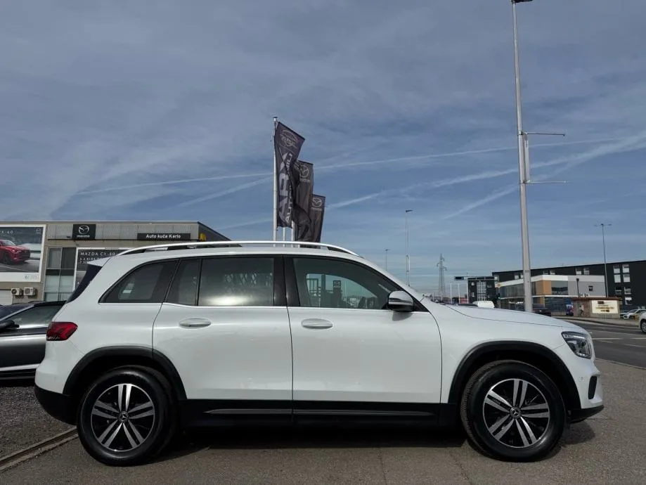 mercedes glb 200d automatik °velika navi°kamera°leasing bez učešća° - slika 11