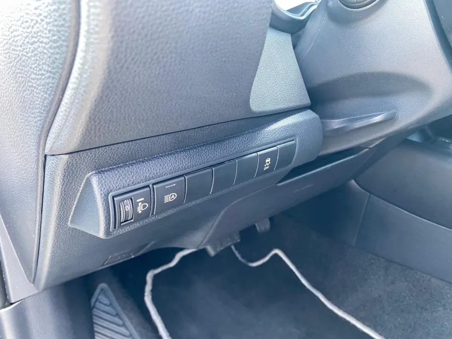 toyota corolla 1.8 hybrid automatik, navi, tempomat, 4x garancija!! - slika 16