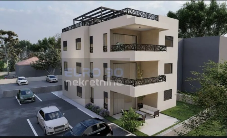 PETRČANE-NOVOGRADNJA,TROSOBAN STAN 105 M2,S VELIKIM VRTOM,120m od mora - Petrčane, Zadar