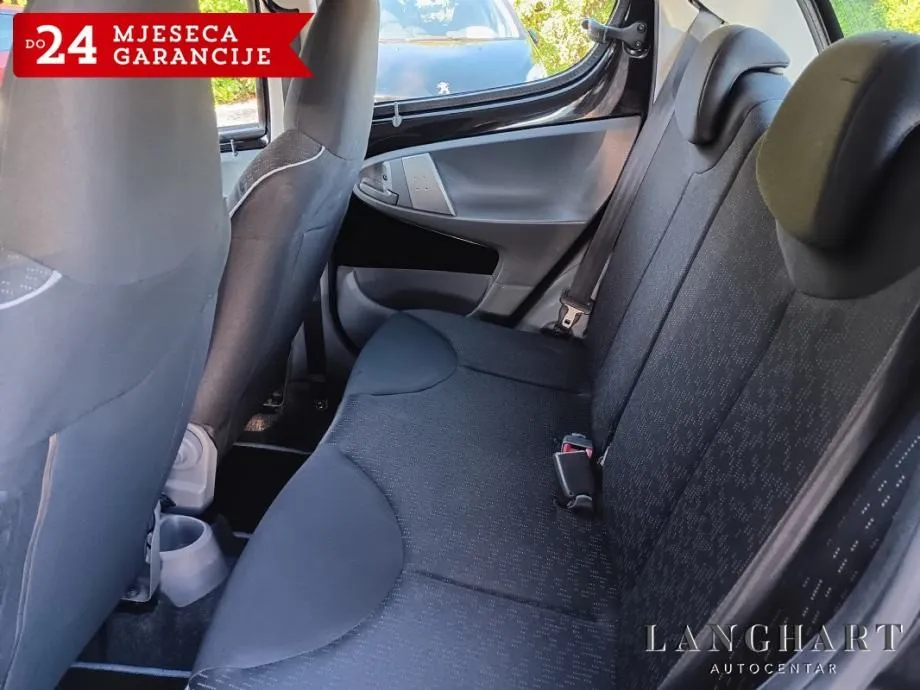 peugeot 107 1,0 urban move,5vrata,servisna - slika 14