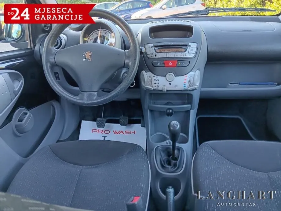 peugeot 107 1,0 urban move,5vrata,servisna - slika 9