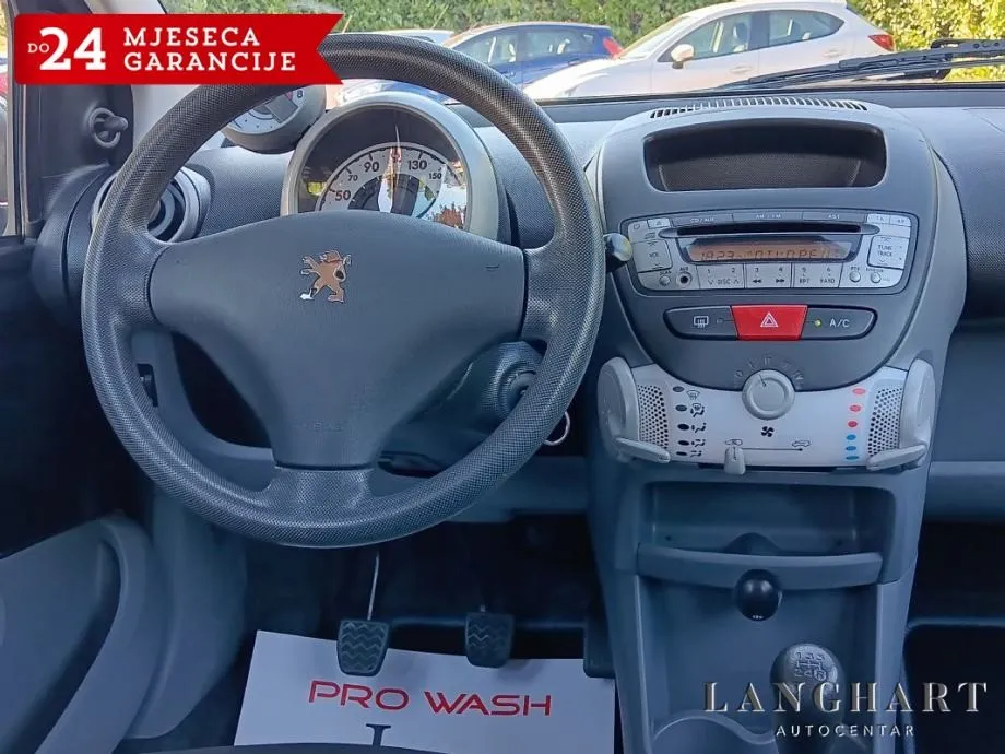 peugeot 107 1,0 urban move,5vrata,servisna - slika 10