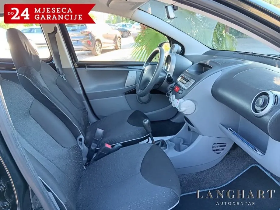 peugeot 107 1,0 urban move,5vrata,servisna - slika 15