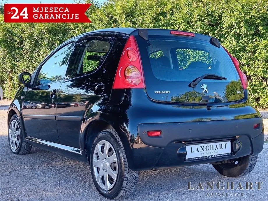 peugeot 107 1,0 urban move,5vrata,servisna - slika 6