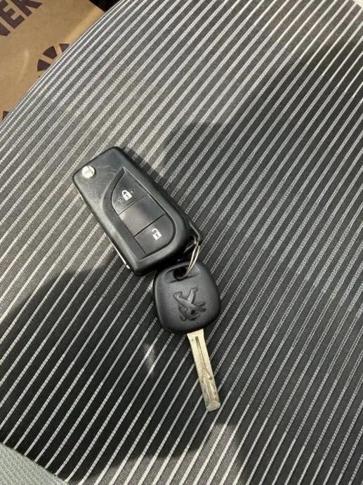 peugeot 108 1,2 cabrio - slika 15