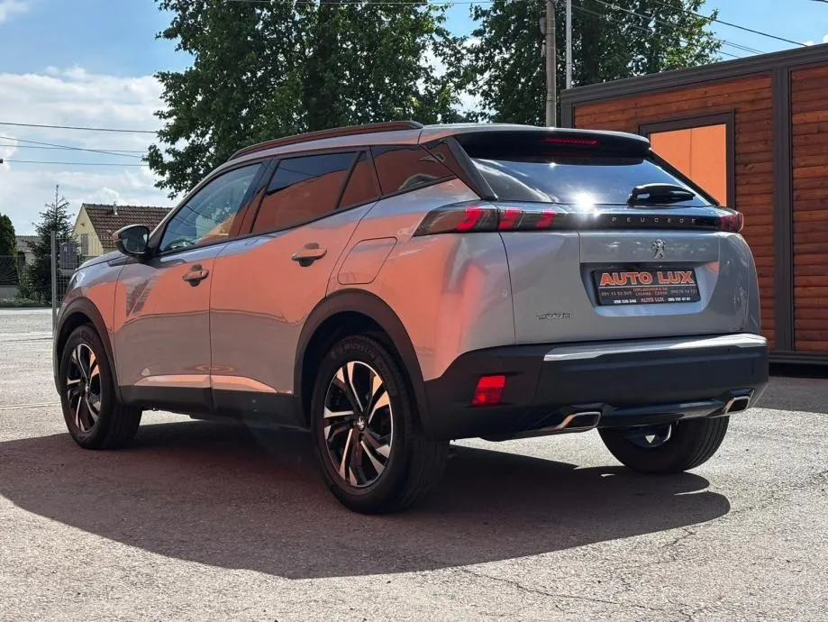 peugeot 2008 1,2 puretech automat •2021•allure•kam360•leasingbezučešća - slika 4