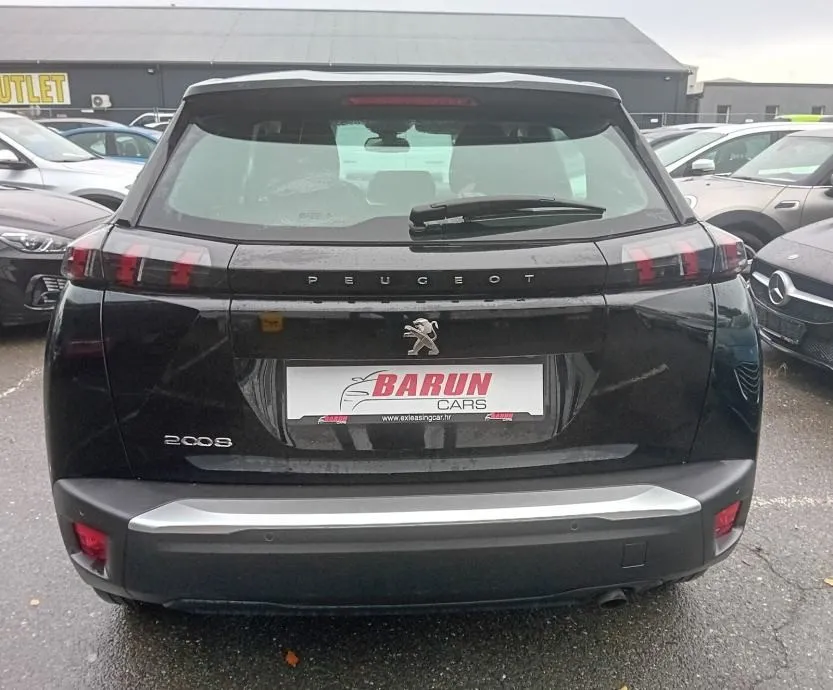 peugeot 2008 1,2 puretech. jamstvo.samo 39000km. leasing - slika 4