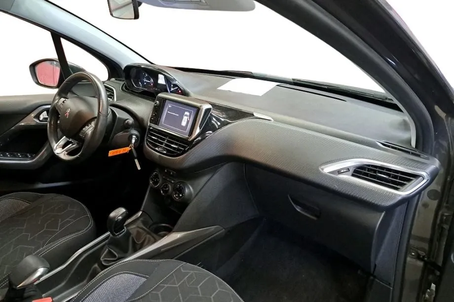 peugeot 2008 1.2 puretech style-facelift - slika 2