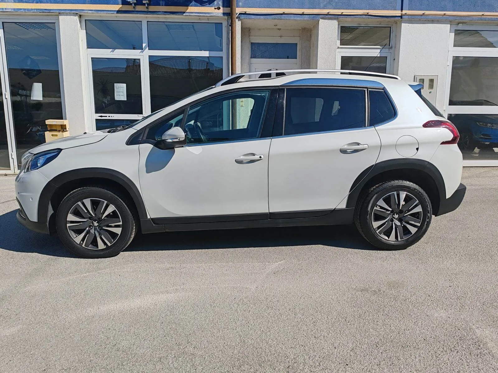 peugeot 2008 1,2 - slika 2