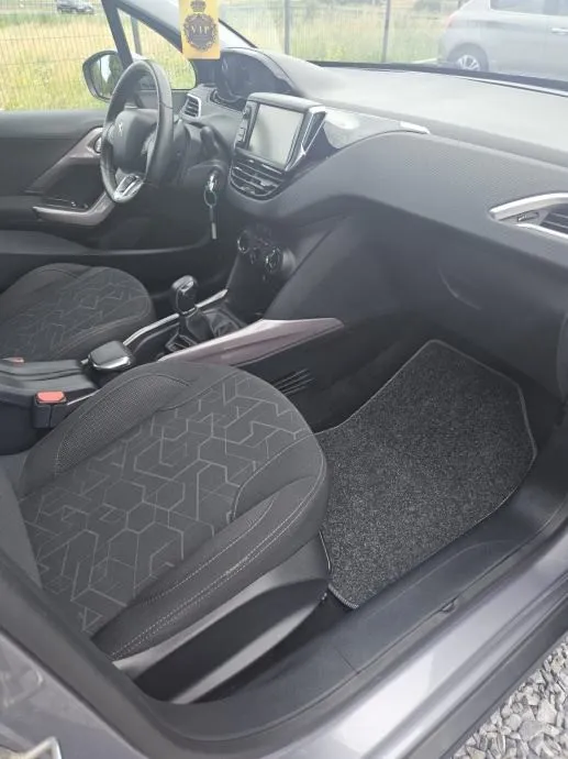 peugeot 2008 1,6 bluehdi - slika 12