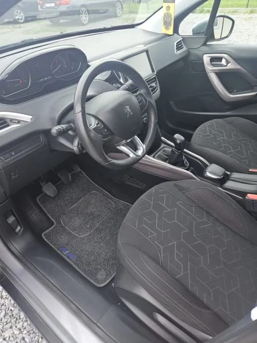 peugeot 2008 1,6 bluehdi - slika 4