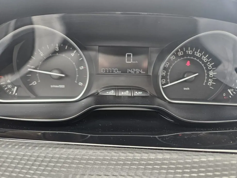 peugeot 2008 1,6 bluehdi - slika 14