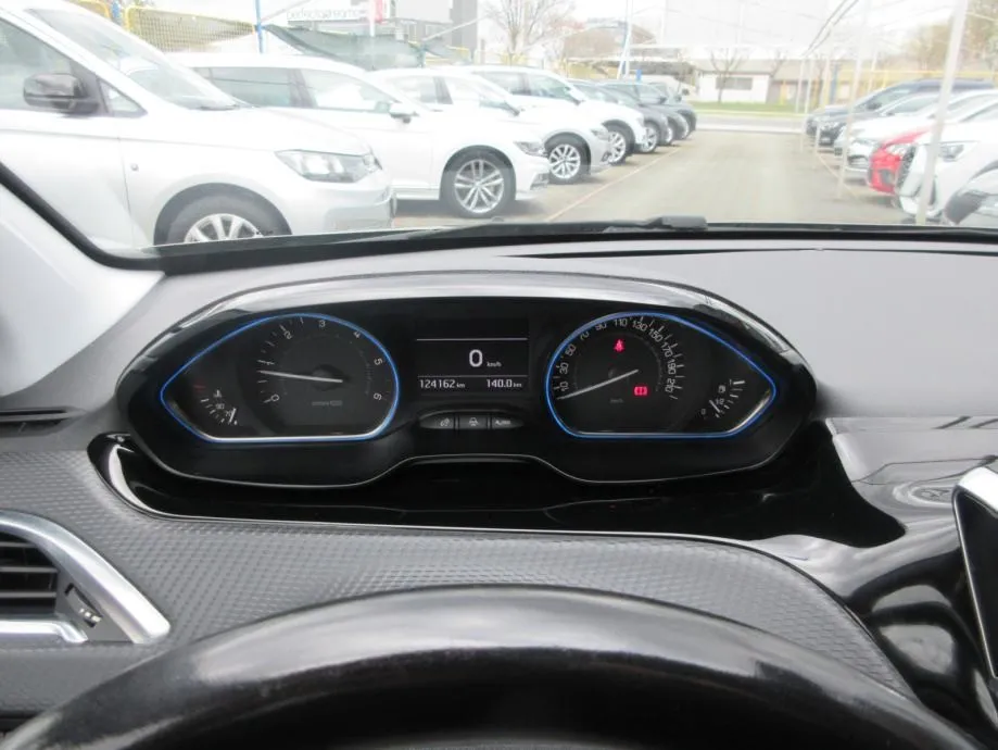 peugeot 2008 1,6 e-hdi,100ks,allure,hr auto,led,park.senzo,toop,. - slika 14