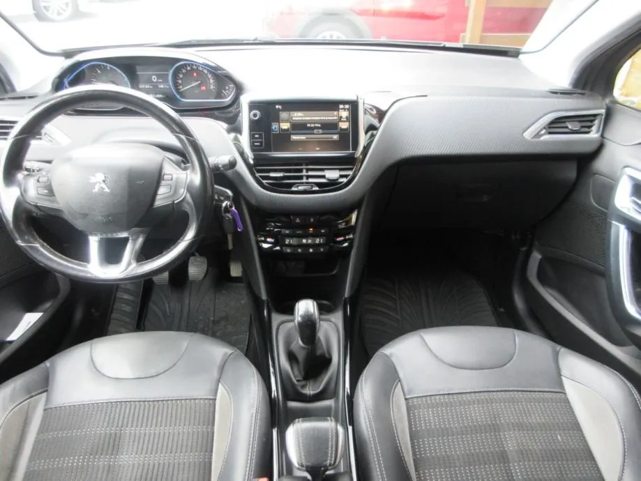 peugeot 2008 1,6 e-hdi,100ks,allure,hr auto,led,park.senzo,toop,. - slika 8