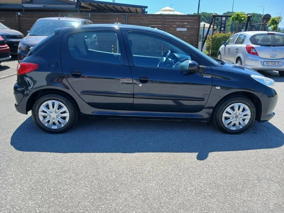 peugeot 206+ u vrlo dobrom stanju - slika 4