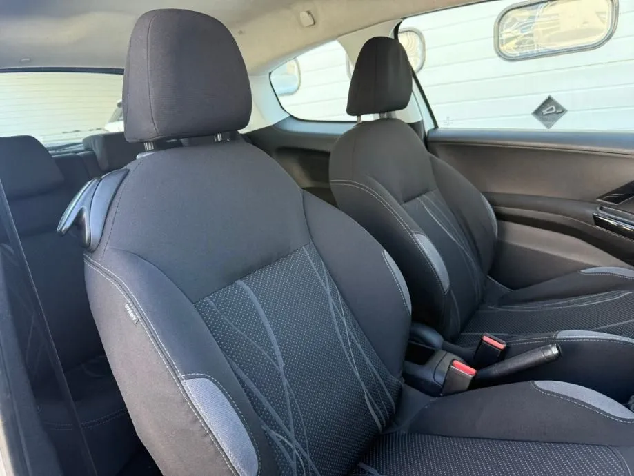 peugeot 208 1,0 vti - slika 12