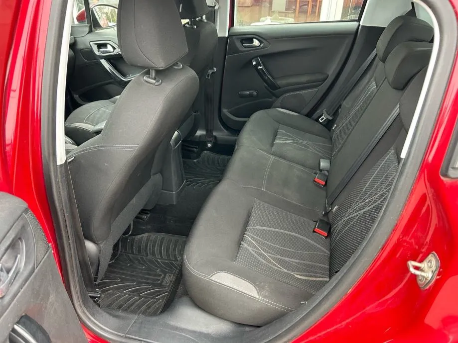 peugeot 208 1,4 hdi 2013., hr vozilo, klima, 5-vrata... - slika 12