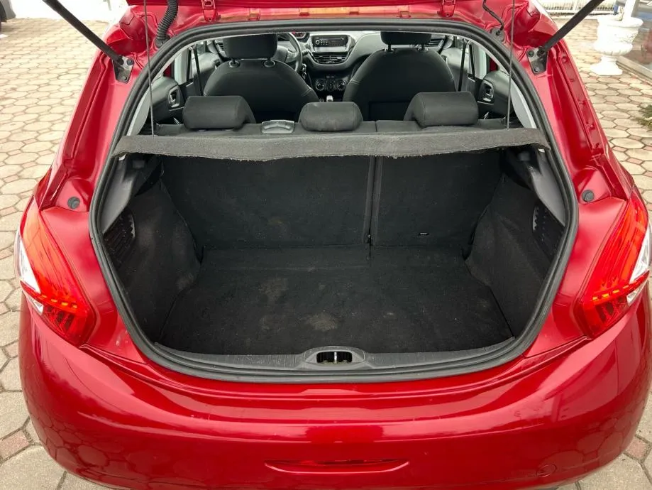 peugeot 208 1,4 hdi 2013., hr vozilo, klima, 5-vrata... - slika 13