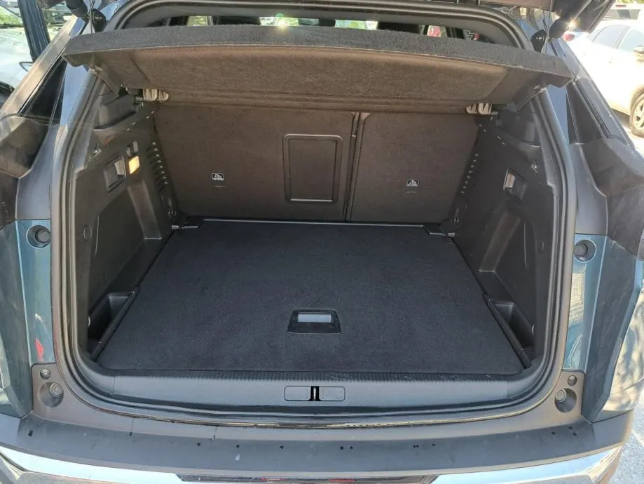 peugeot 3008 gt puretech 130 eat8 - slika 20